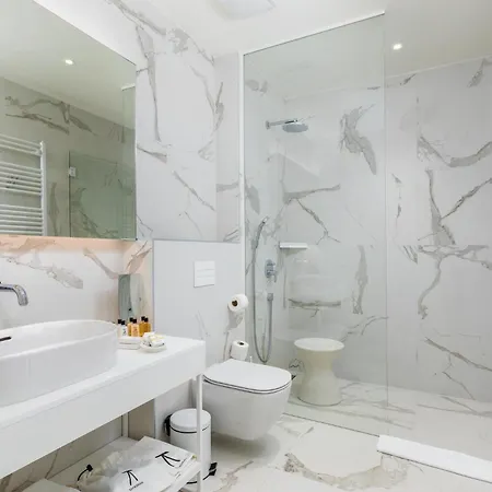 Luxurious In *